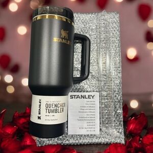 Stanley Matte Black Quencher Tumbler